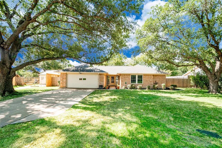 Property photo for 1109 Stapleton Lane, Flower Mound, TX