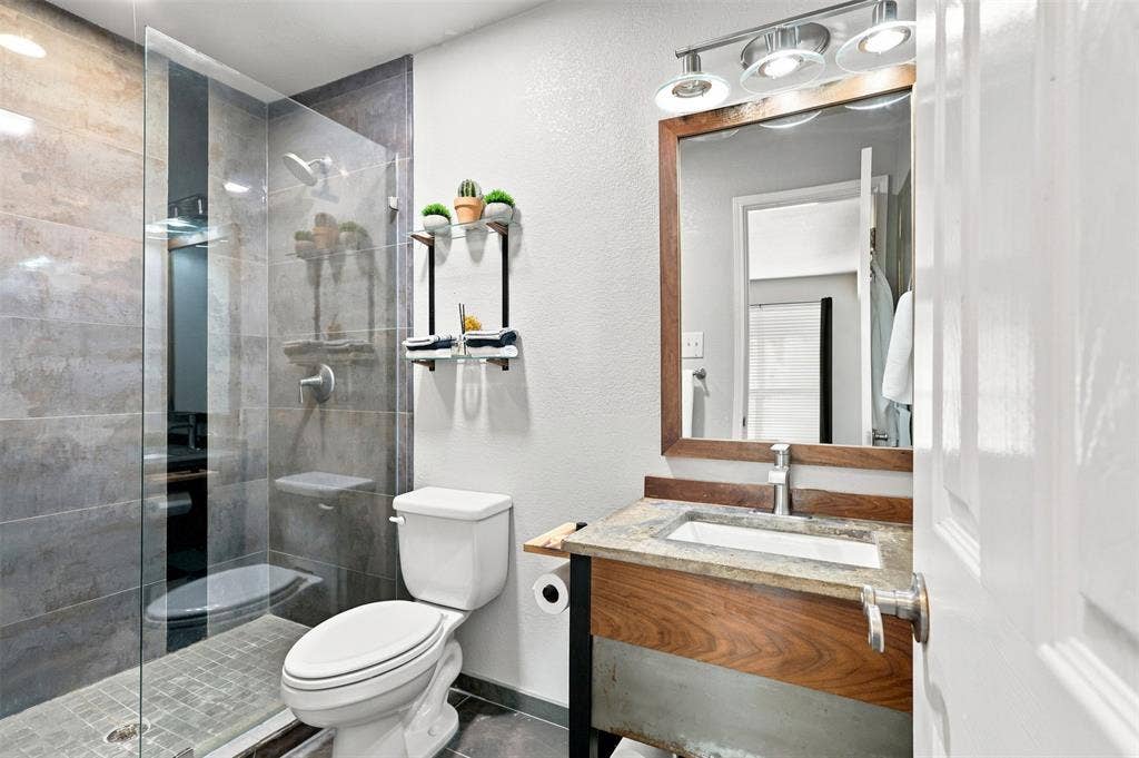 3421 Galaway Bay Drive, Grand Prairie, TX 75052 3421 Galaway Bay Drive, Grand Prairie, TX 75052