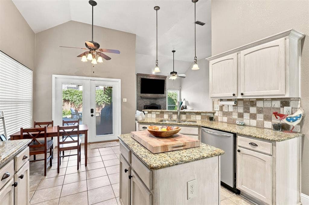 3421 Galaway Bay Drive, Grand Prairie, TX 75052 3421 Galaway Bay Drive, Grand Prairie, TX 75052