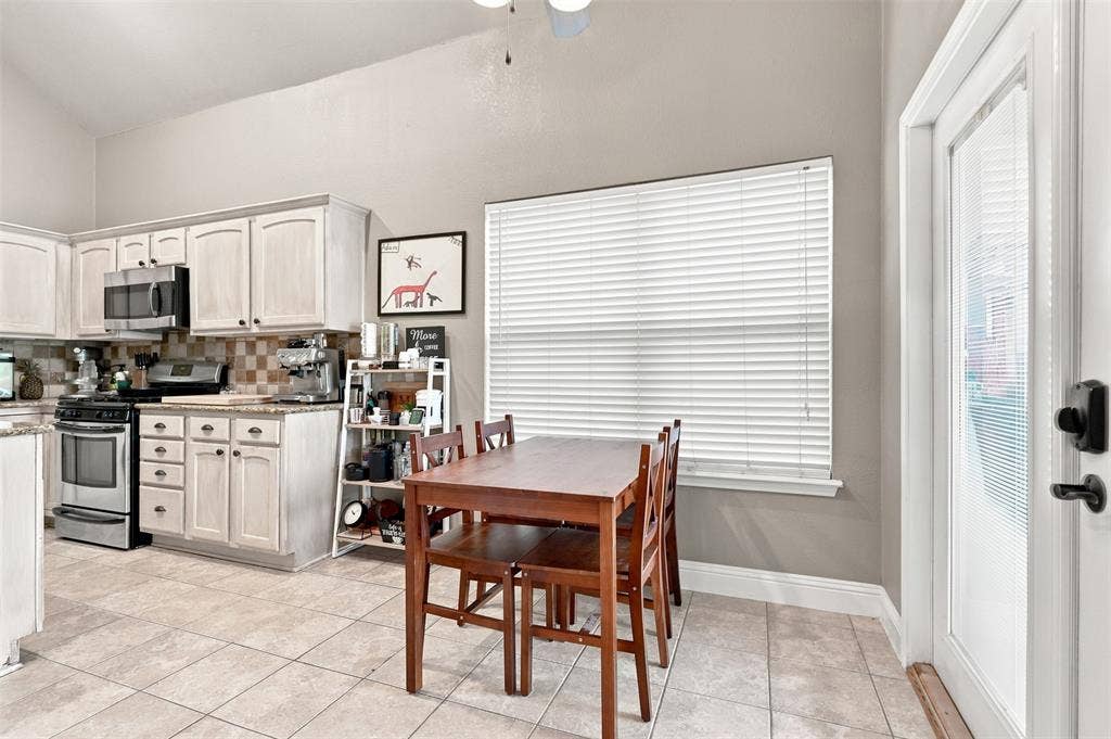 3421 Galaway Bay Drive, Grand Prairie, TX 75052 3421 Galaway Bay Drive, Grand Prairie, TX 75052
