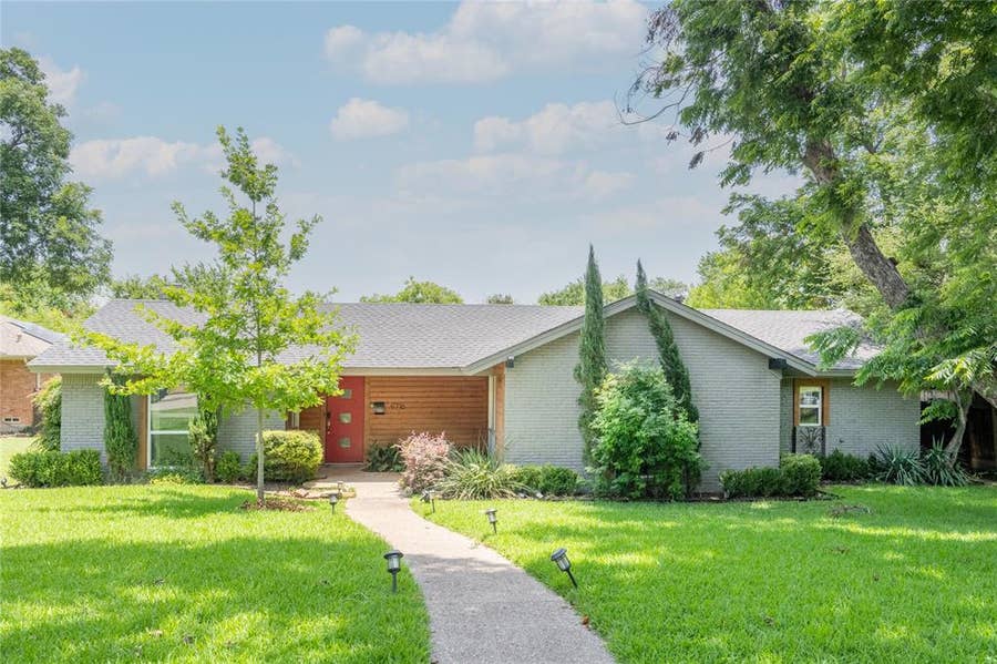 Property photo for 9716 Ravensway Drive, Dallas, TX