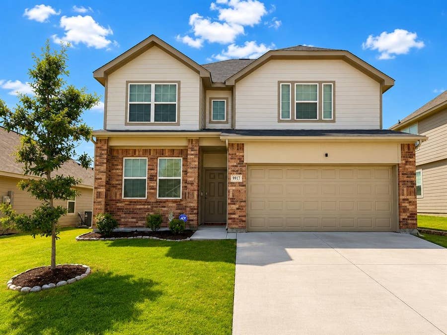 Property photo for 9917 Dynamics Drive, Fort Worth, TX