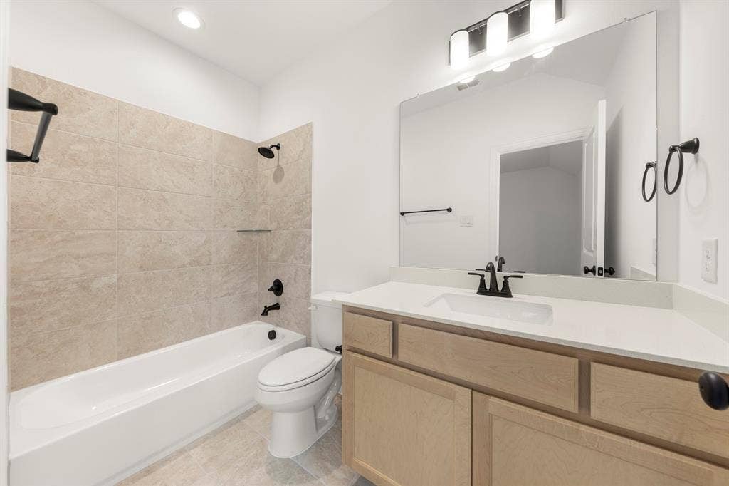 2519 Sturgis Street, Forney, TX 75126 23. 2519 Sturgis - 3RD Bath
