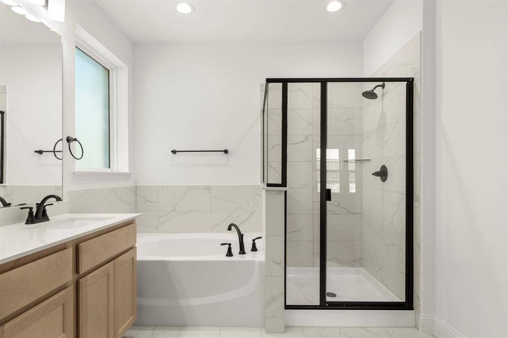 2519 Sturgis Street, Forney, TX 75126 16. 2519 Sturgis - Bath (3)