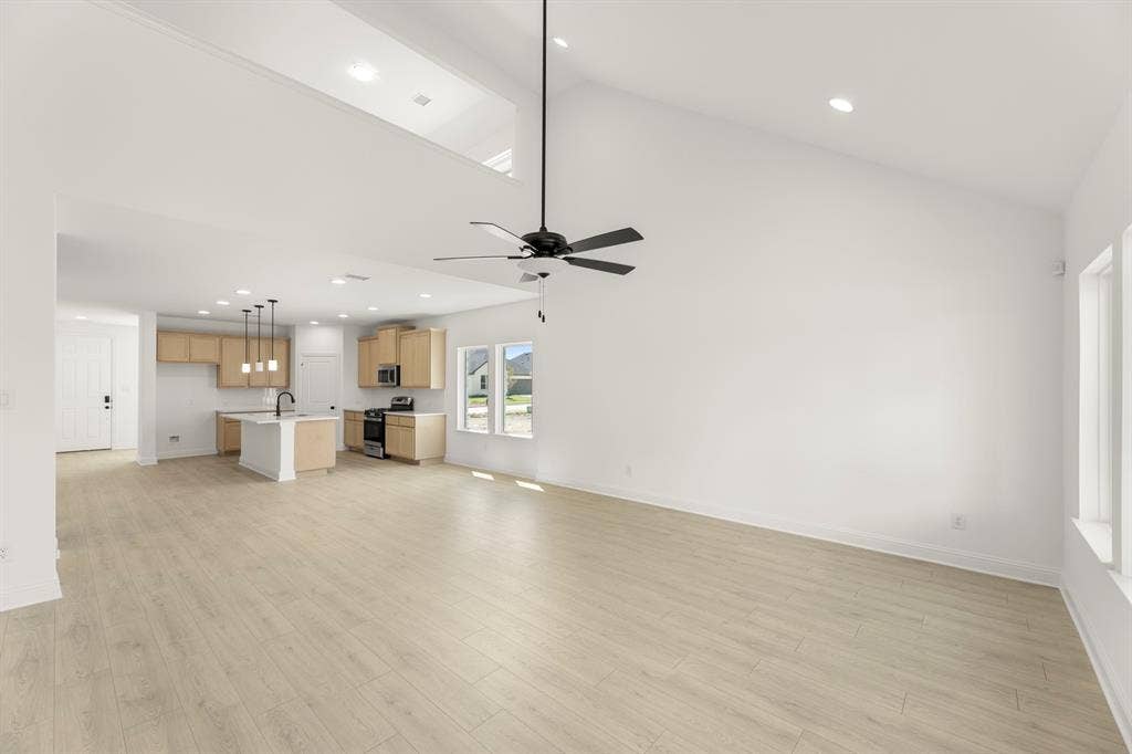 2519 Sturgis Street, Forney, TX 75126 12. 2519 Sturgis - Family (2)