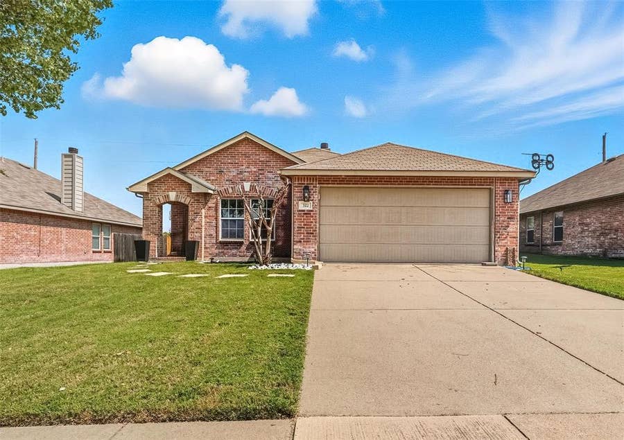 Property photo for 322 Laurel Lane, Fate, TX