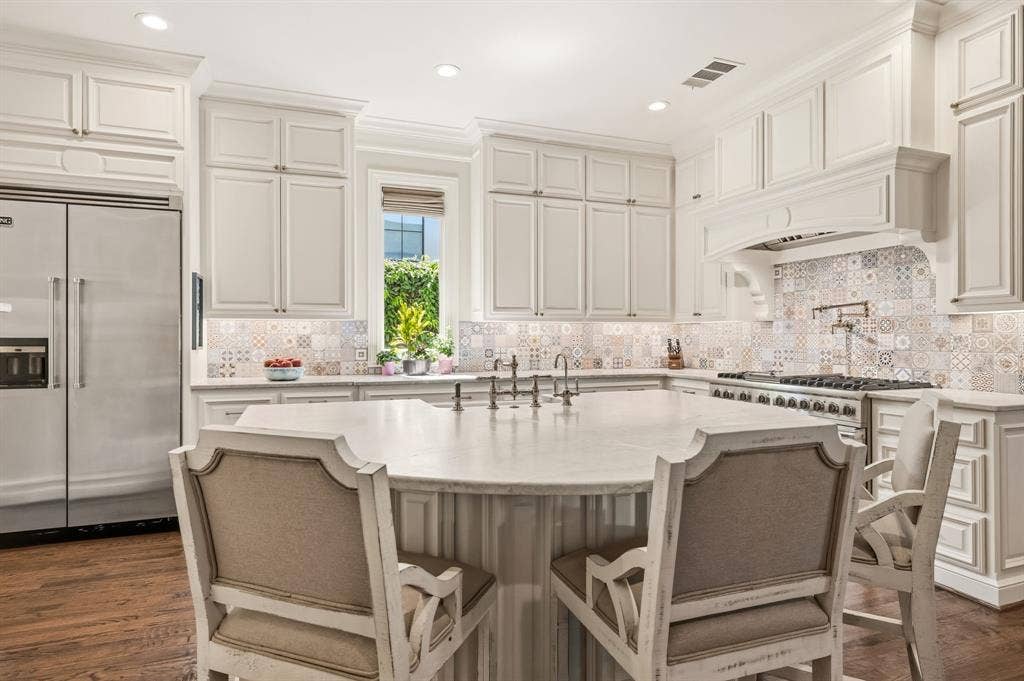 7635 Bryn Mawr Drive, Dallas, TX 75225 7635 Bryn Mawr Drive, Dallas, TX 75225