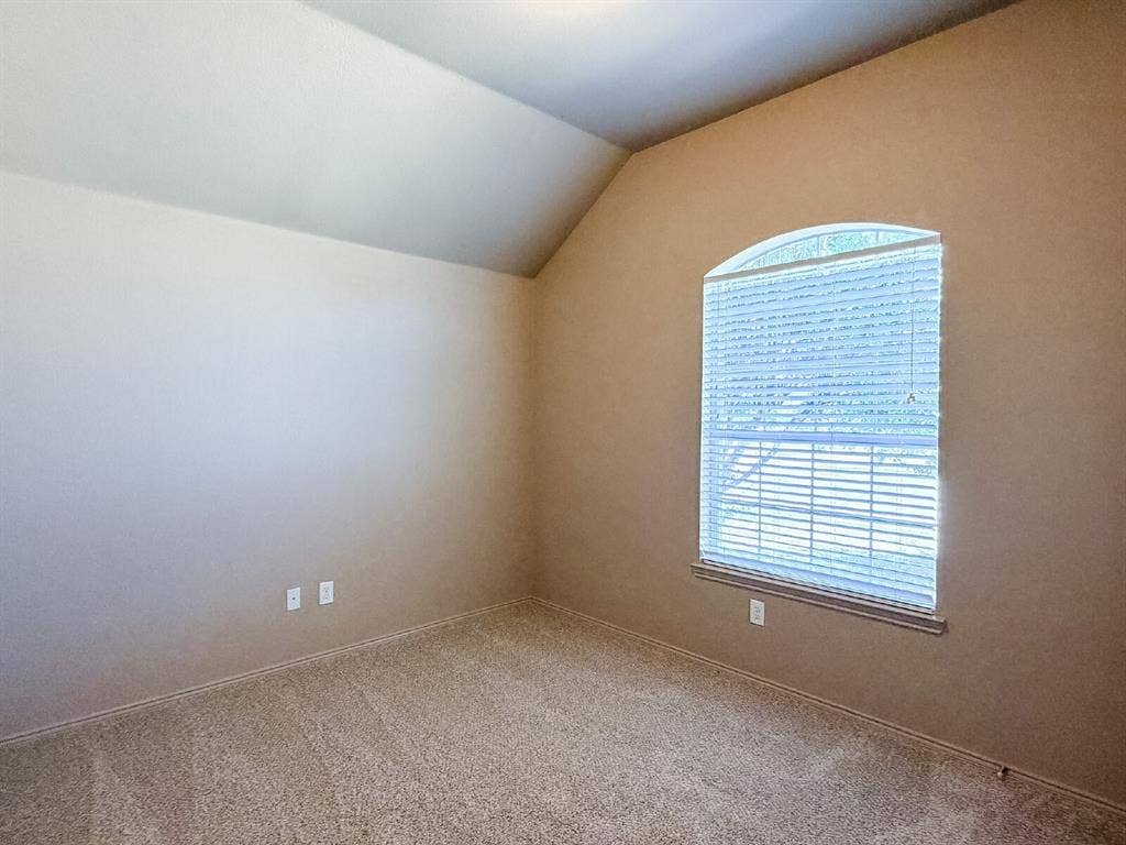 633 Canoe Way, Crowley, TX 76036 633 Canoe Way, Crowley, TX 76036