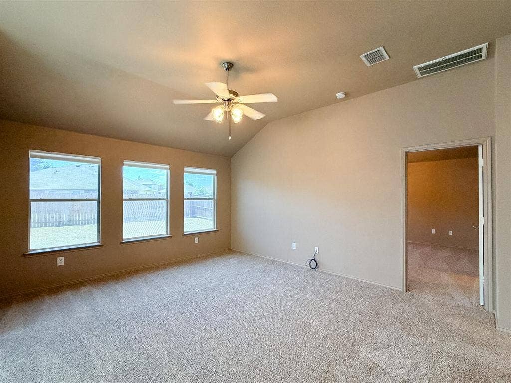 633 Canoe Way, Crowley, TX 76036 633 Canoe Way, Crowley, TX 76036
