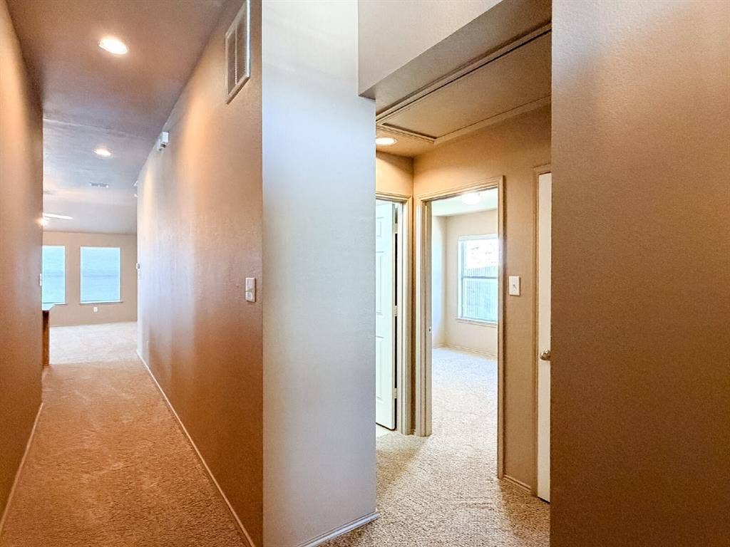 633 Canoe Way, Crowley, TX 76036 633 Canoe Way, Crowley, TX 76036