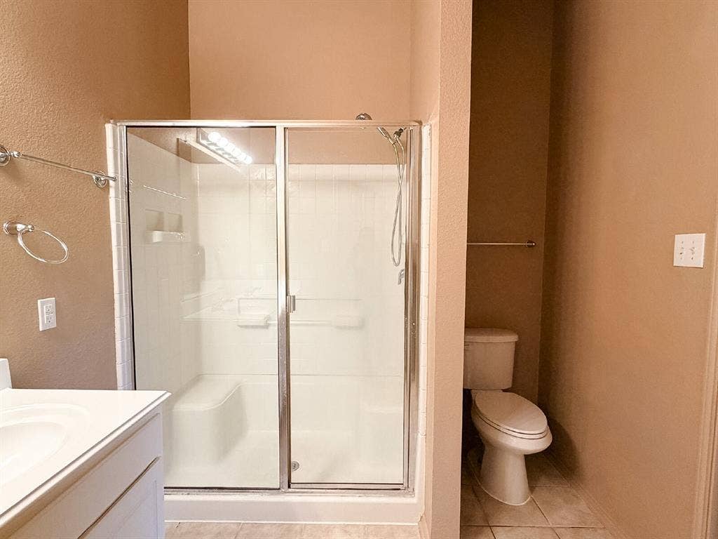633 Canoe Way, Crowley, TX 76036 633 Canoe Way, Crowley, TX 76036