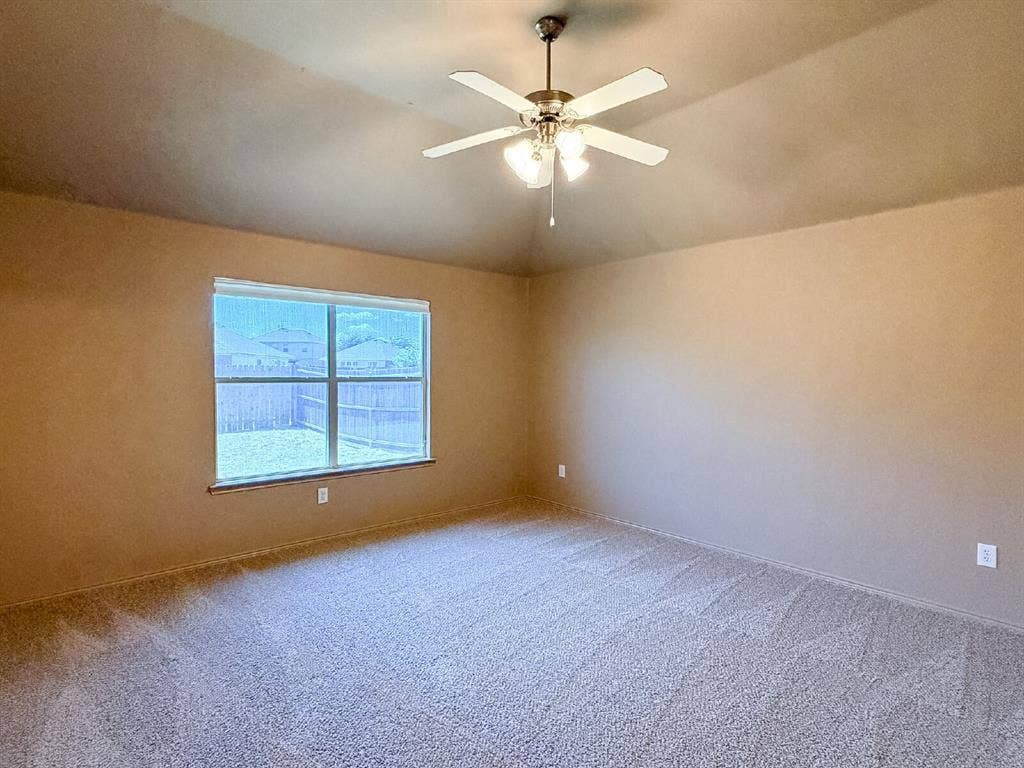 633 Canoe Way, Crowley, TX 76036 633 Canoe Way, Crowley, TX 76036