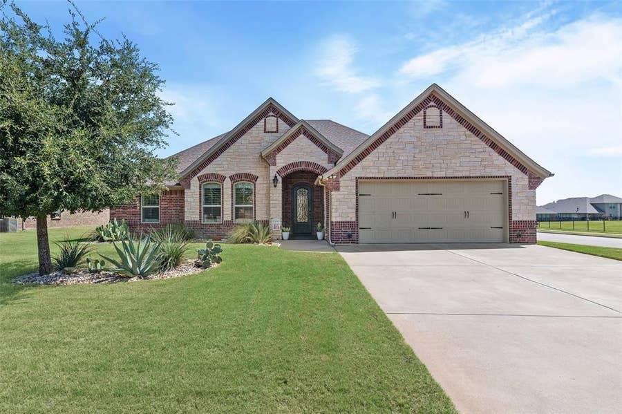 Property photo for 427 River Bank Lane, Granbury, TX