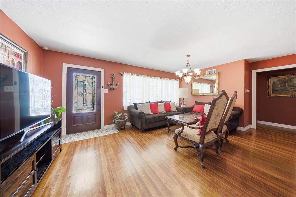 3708 Matador Drive, Dallas, TX 75220 3708 Matador Drive, Dallas, TX 75220