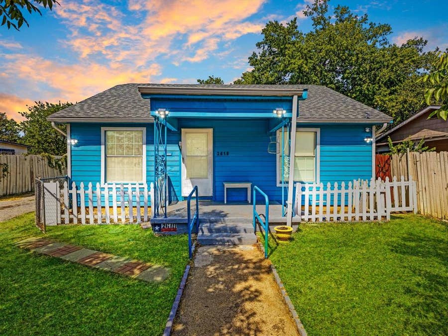 Property photo for 2618 NW 23rd Street, Fort Worth, TX