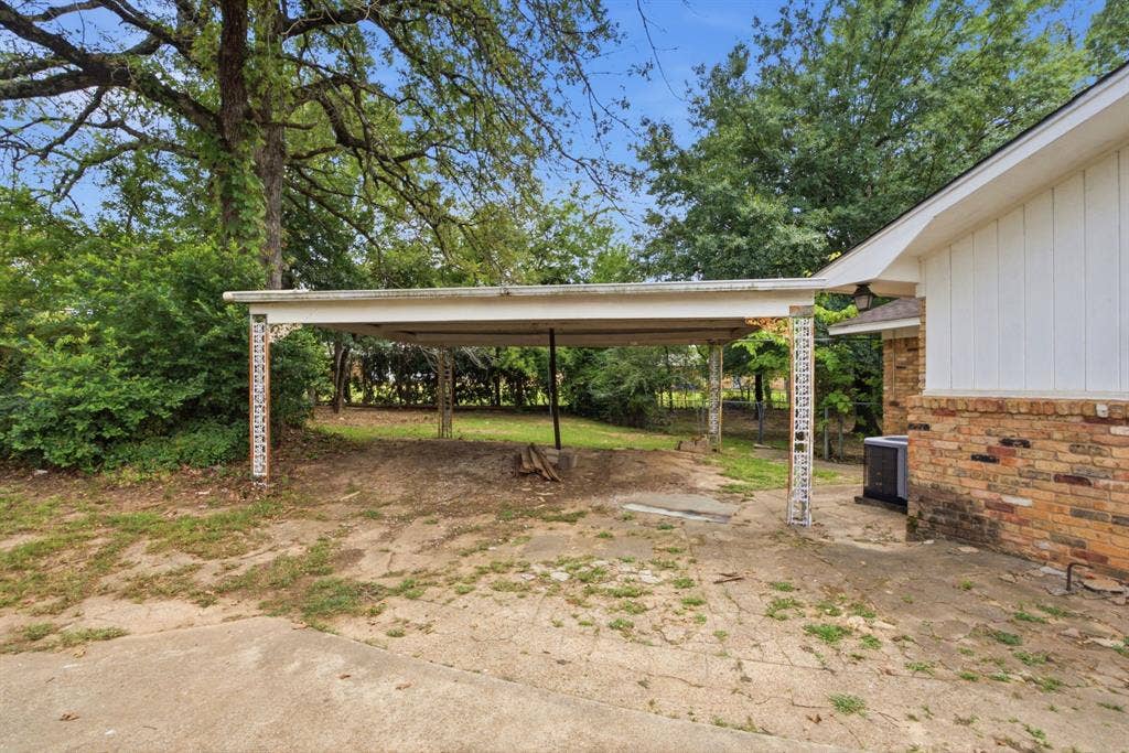 3327 Craftdale Drive, Tyler, TX 75701 3327 Craftdale Drive, Tyler, TX 75701