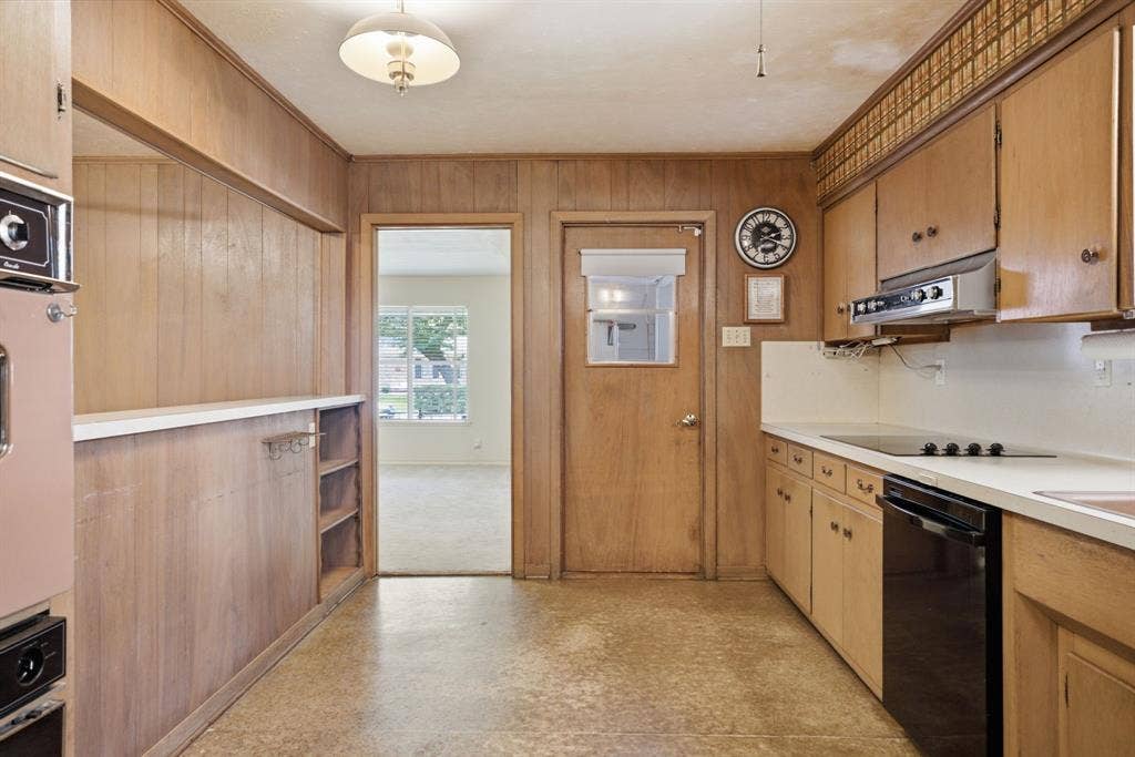 3327 Craftdale Drive, Tyler, TX 75701 3327 Craftdale Drive, Tyler, TX 75701