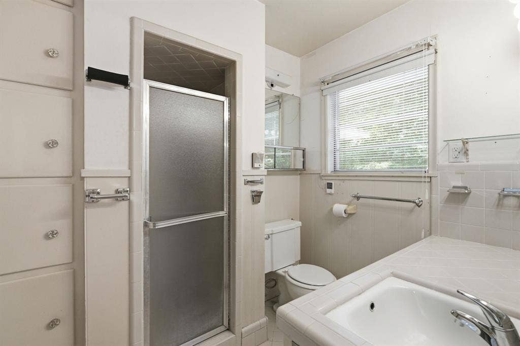 3327 Craftdale Drive, Tyler, TX 75701 3327 Craftdale Drive, Tyler, TX 75701