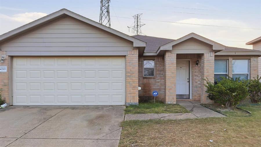 Property photo for 6213 Balcony Lane, Dallas, TX