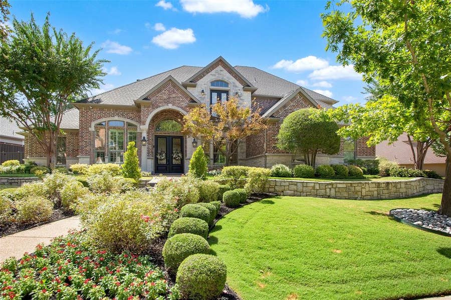 Property photo for 721 Starlight Pass, Heath, TX