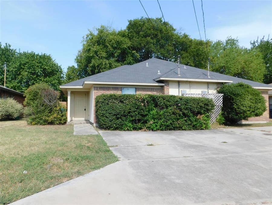 Property photo for 3305 Gardenview Circle, Denton, TX