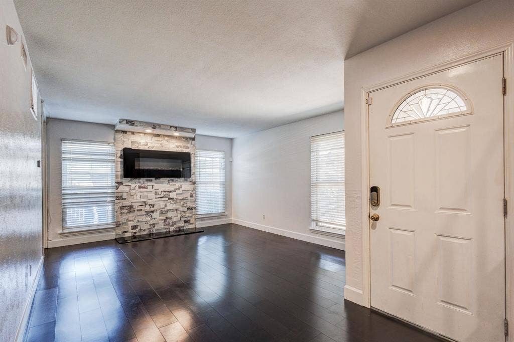 1714 Place One Lane, Garland, TX 75042 1714 Place One Lane, Garland, TX 75042