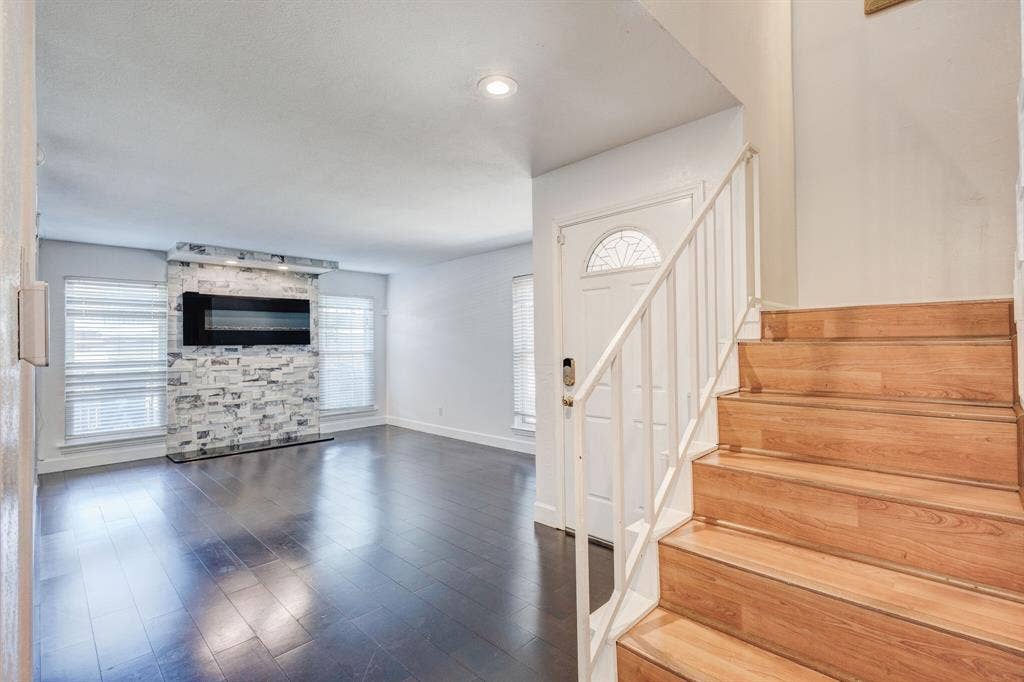 1714 Place One Lane, Garland, TX 75042 1714 Place One Lane, Garland, TX 75042