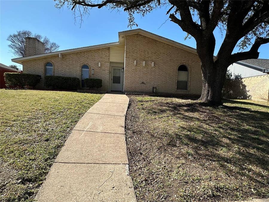 Property photo for 4601 Elm Ridge Lane, Garland, TX