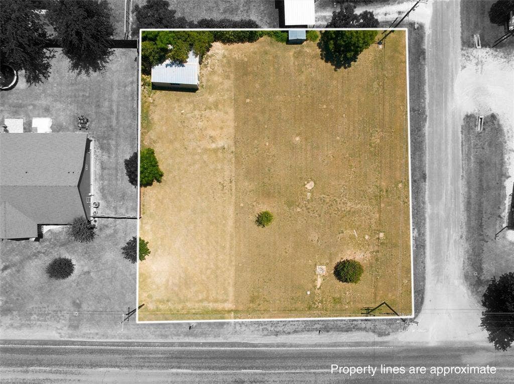 000 E 5th Street, Crawford, TX 76638 000 E 5th Street, Crawford, TX 76638