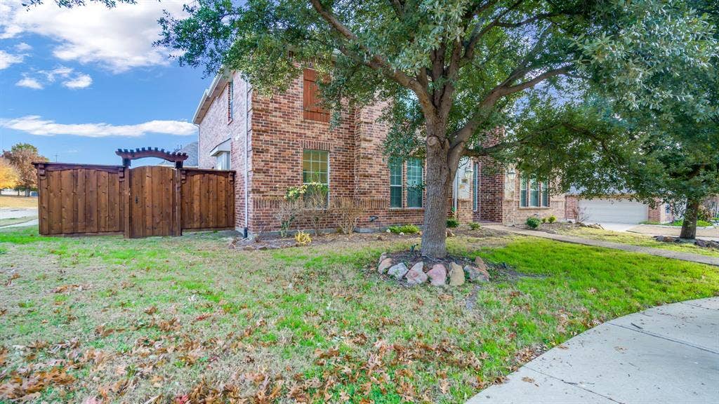 11890 Forge Drive, Frisco, TX 75035