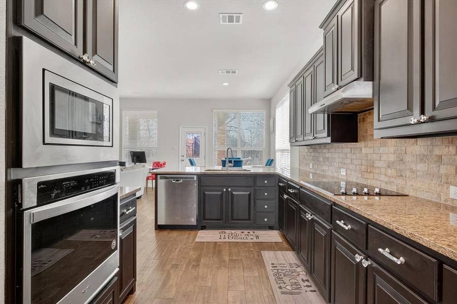 Property photo for 7815 Kettle Creek Drive, Arlington, TX