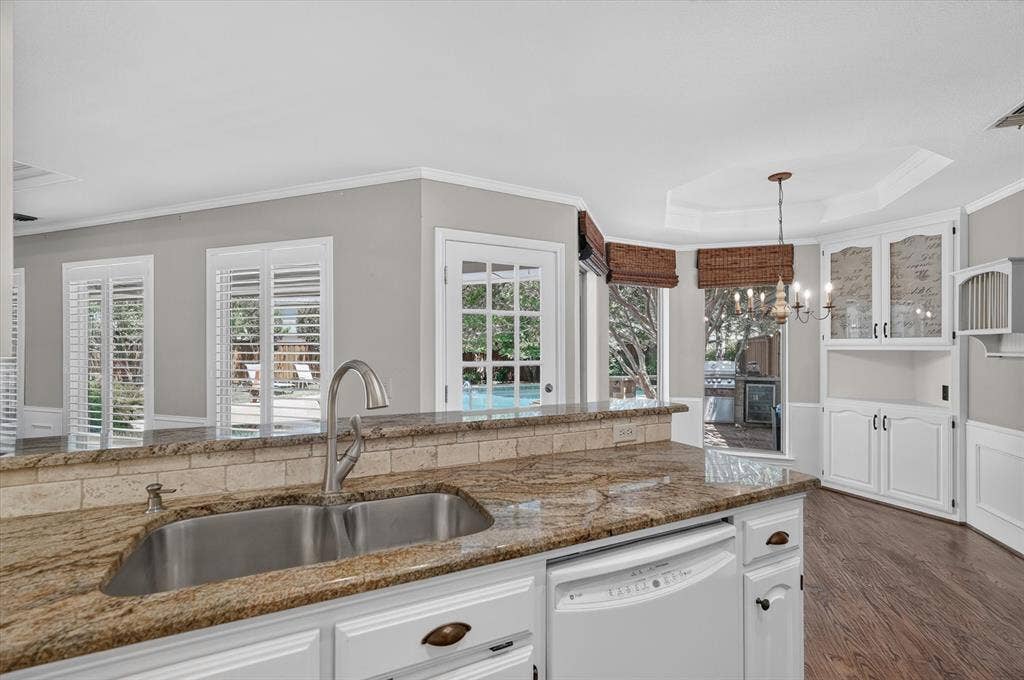 2132 Donna Drive, Plano, TX 75074 2132 Donna Drive, Plano, TX 75074