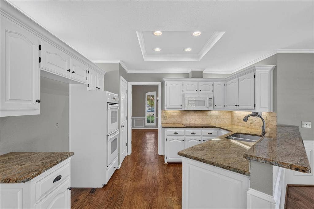 2132 Donna Drive, Plano, TX 75074 2132 Donna Drive, Plano, TX 75074