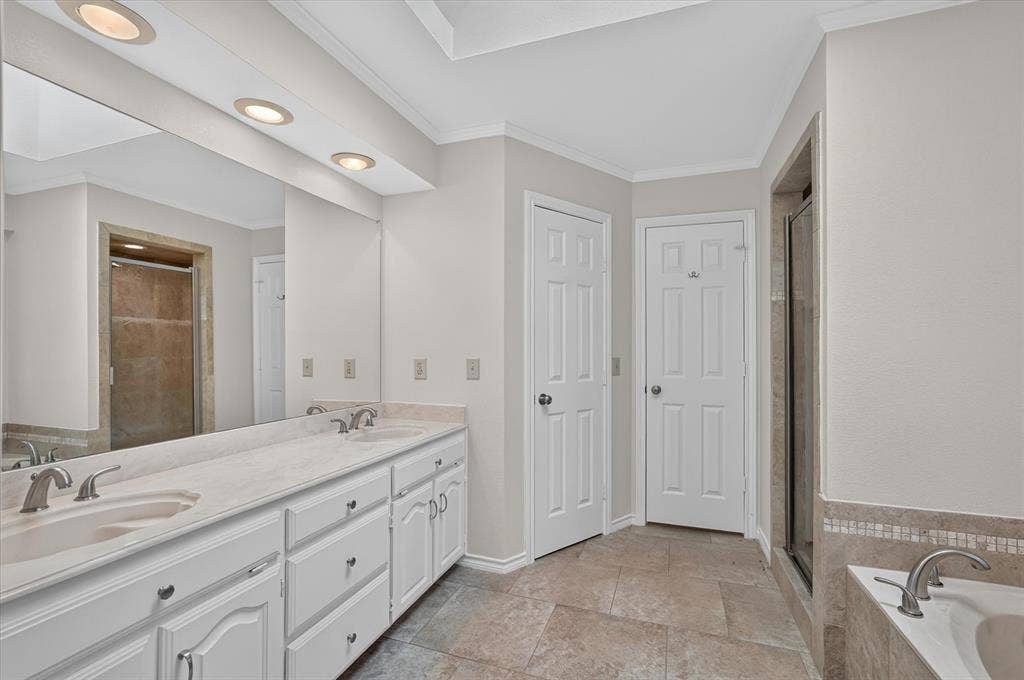 2132 Donna Drive, Plano, TX 75074 2132 Donna Drive, Plano, TX 75074