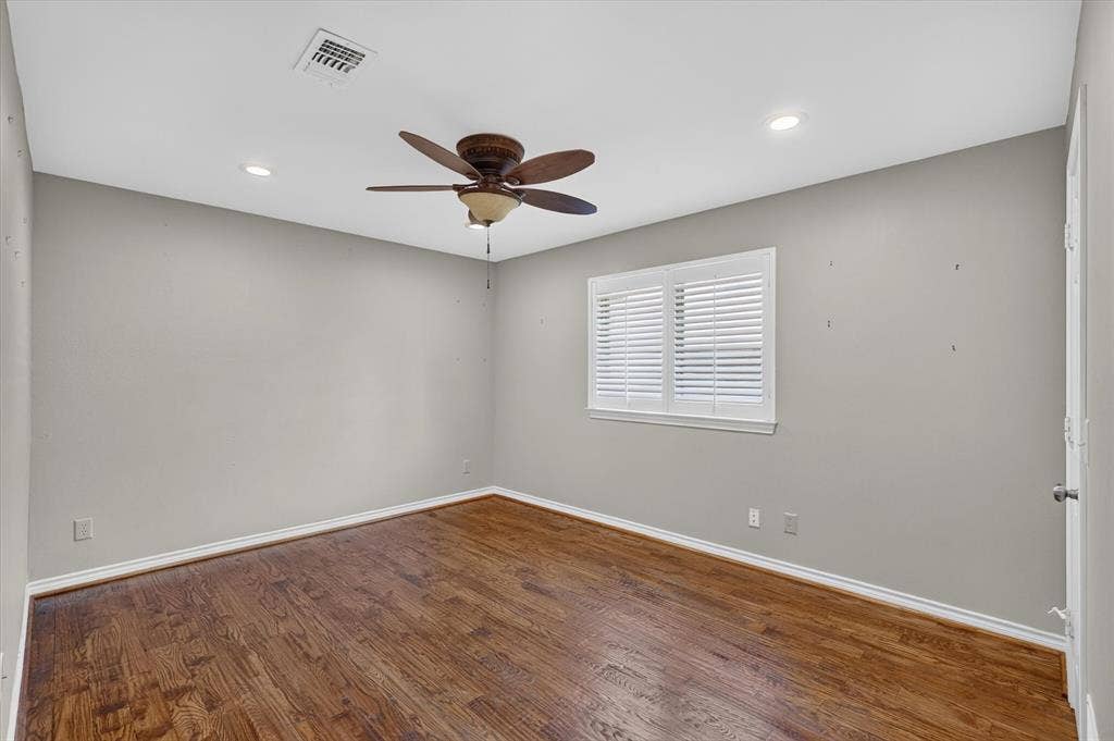 2132 Donna Drive, Plano, TX 75074 2132 Donna Drive, Plano, TX 75074