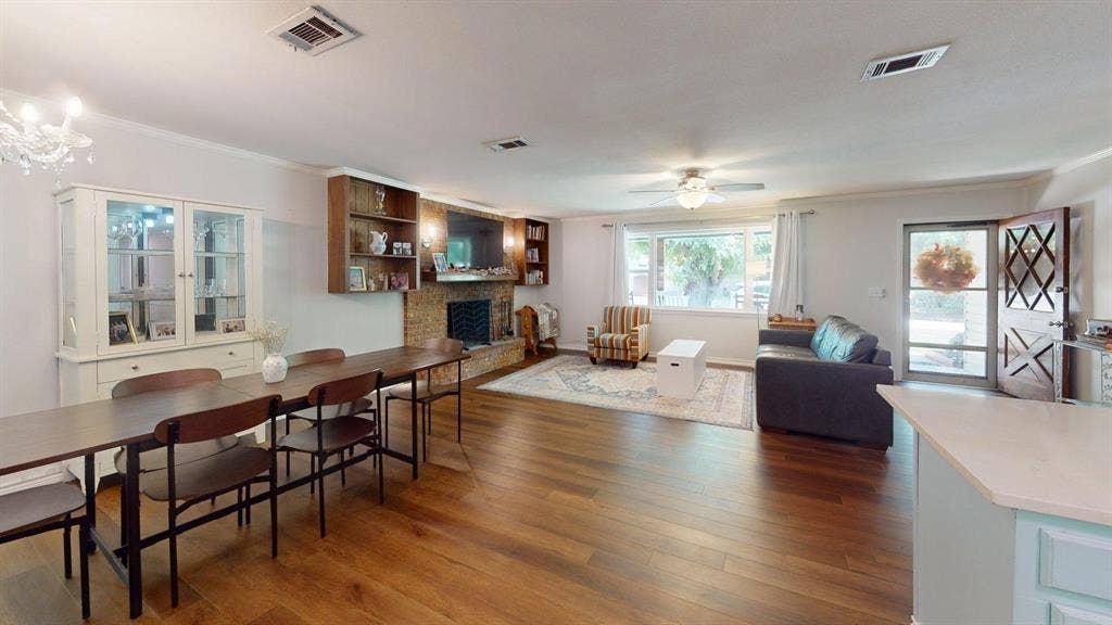 3308 Bogota Street, Athens, TX 75752 3308 Bogota Street, Athens, TX 75752
