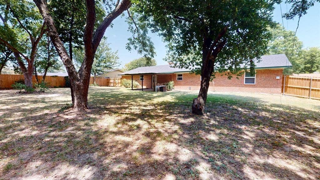 3308 Bogota Street, Athens, TX 75752 3308 Bogota Street, Athens, TX 75752
