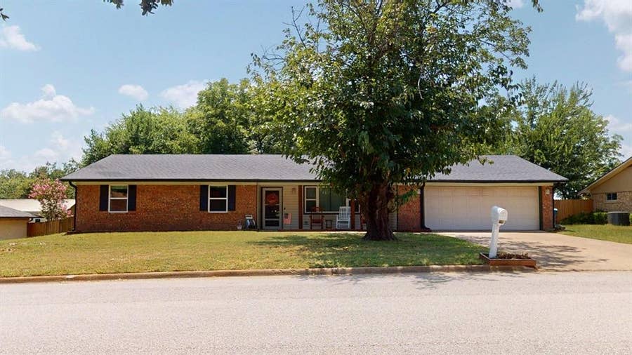 Property photo for 3308 Bogota Street, Athens, TX