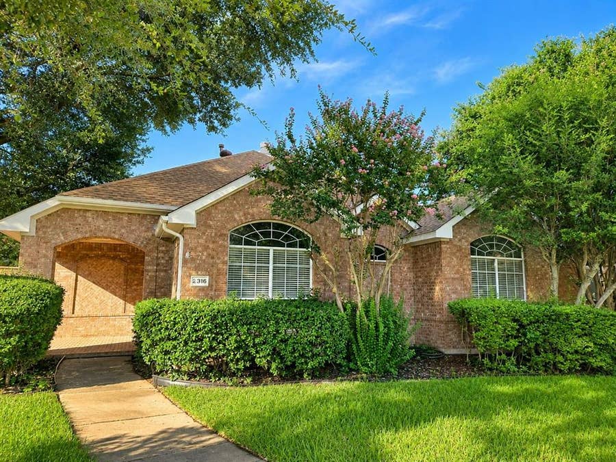 Property photo for 2316 Vetchling Circle, Plano, TX
