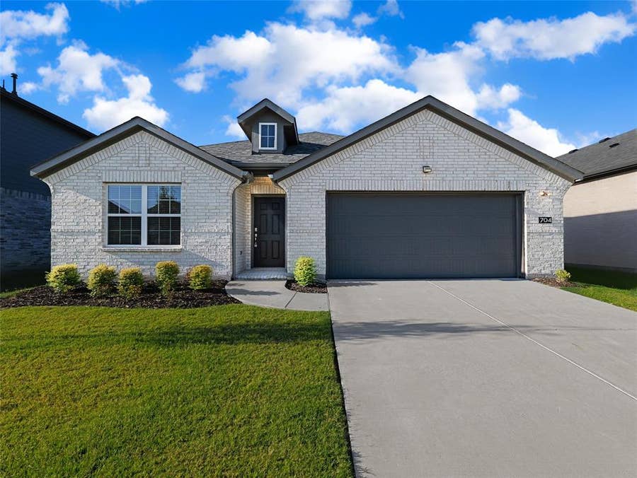Property photo for 704 Rusty Spurs Place, Weston, TX