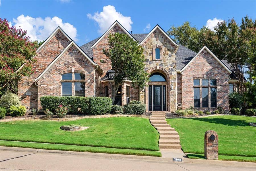 Property photo for 3108 Native Oak Drive, Flower Mound, TX