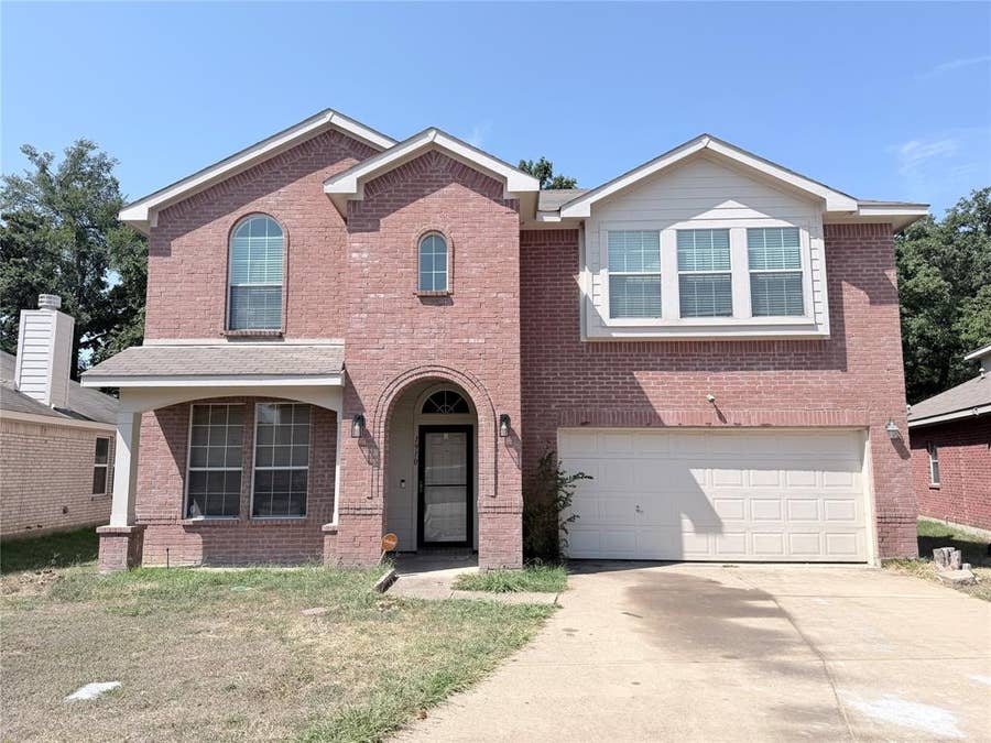 Property photo for 1910 Pin Oak Lane, Dallas, TX