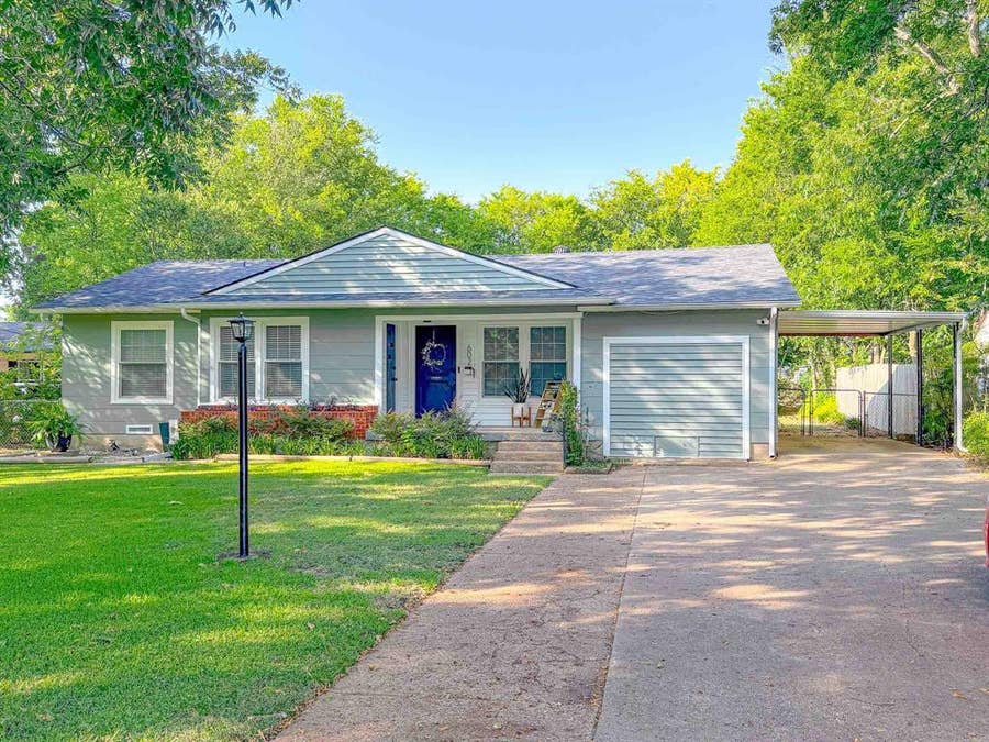 Property photo for 602 Richmond Lane, Waxahachie, TX