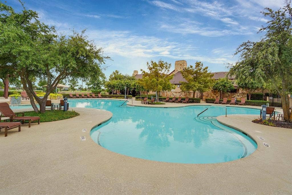 9905 Teakwood Avenue, Denton, TX 76207 9905 Teakwood Avenue, Denton, TX 76207