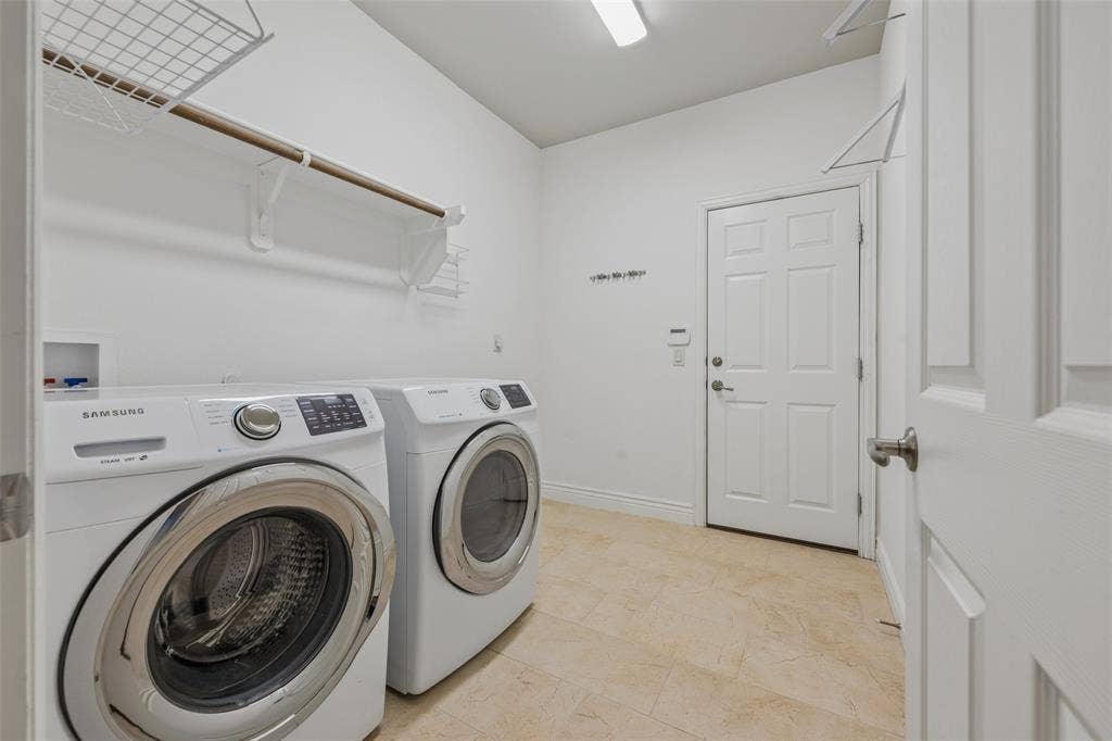 9905 Teakwood Avenue, Denton, TX 76207 9905 Teakwood Avenue, Denton, TX 76207