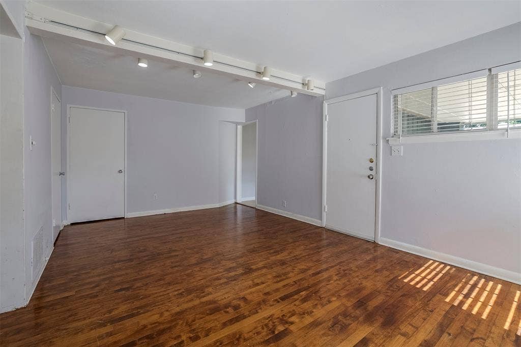 3931 Dexter Avenue, Fort Worth, TX 76107 3931 Dexter Avenue, Fort Worth, TX 76107
