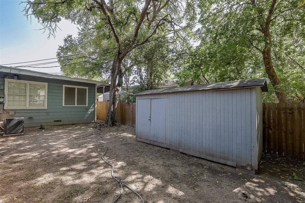 3931 Dexter Avenue, Fort Worth, TX 76107 3931 Dexter Avenue, Fort Worth, TX 76107