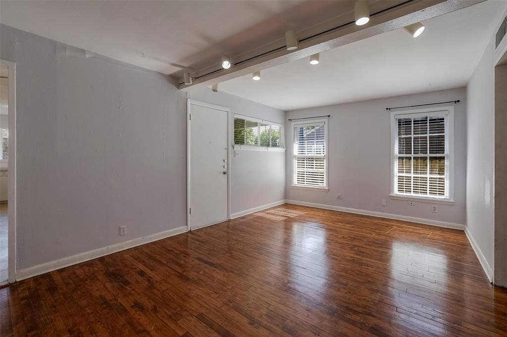 3931 Dexter Avenue, Fort Worth, TX 76107 3931 Dexter Avenue, Fort Worth, TX 76107
