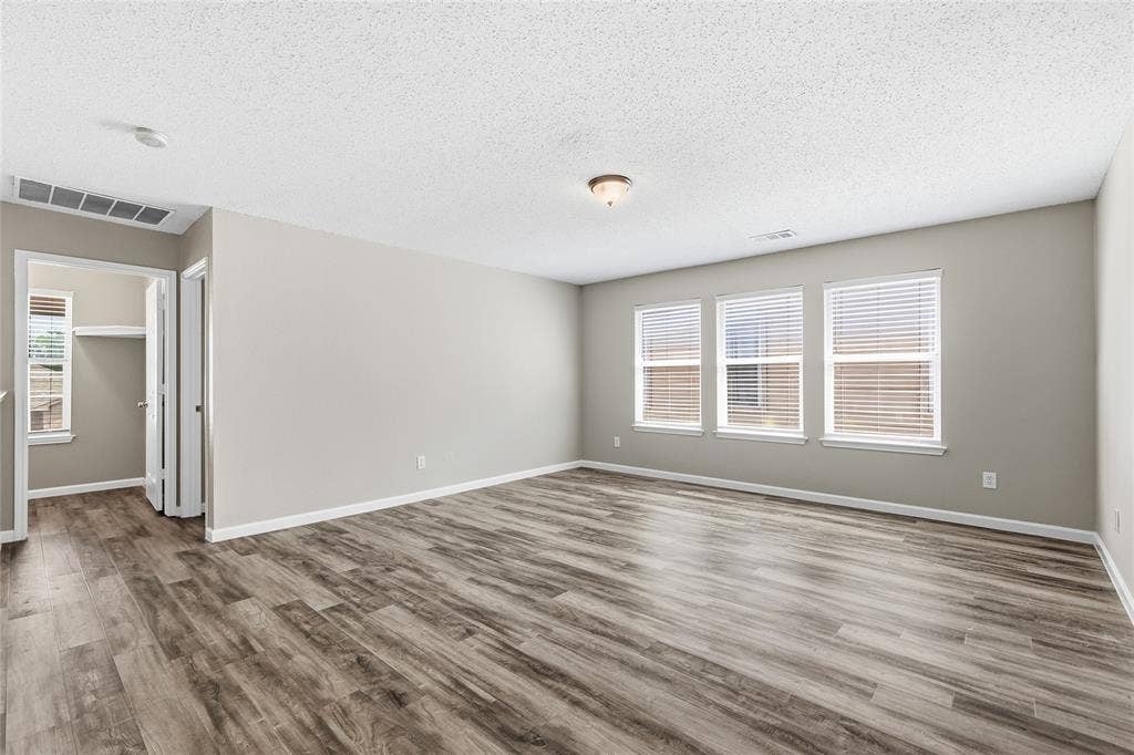 3520 Cattlebaron Drive, Fort Worth, TX 76262