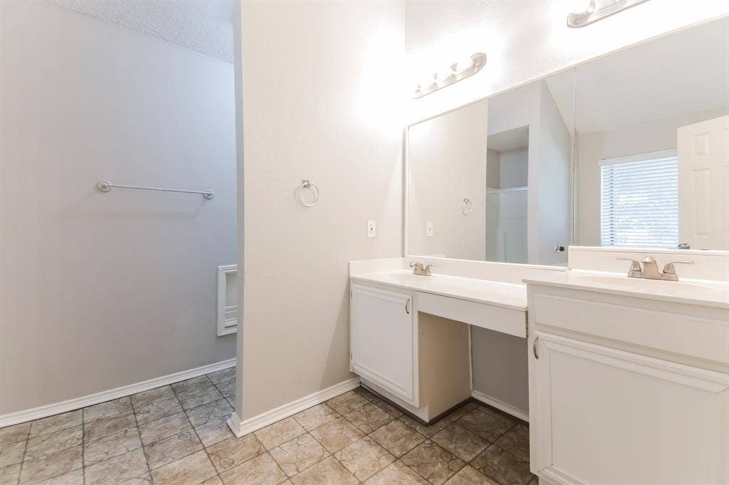 701 Long Hill Court, McKinney, TX 75071